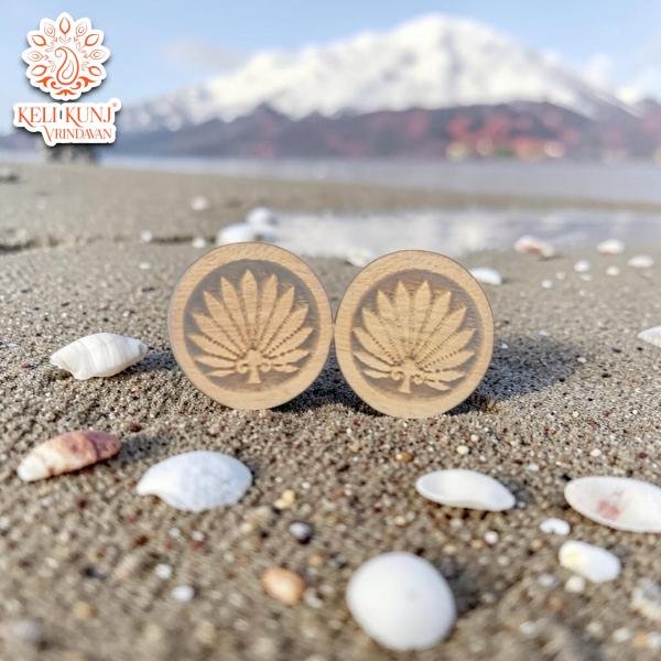 Leaf Tulsi Earrings